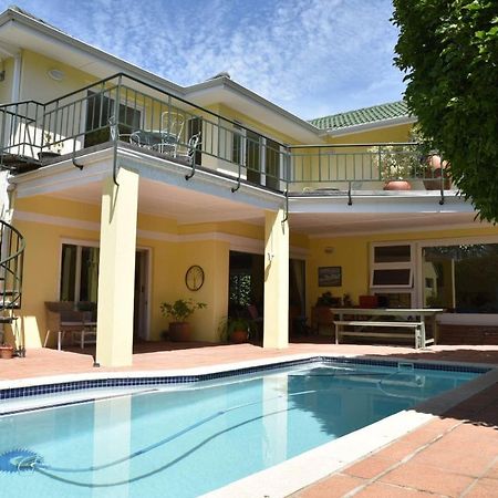 On Pinewood Guest House Кейптаун Екстериор снимка