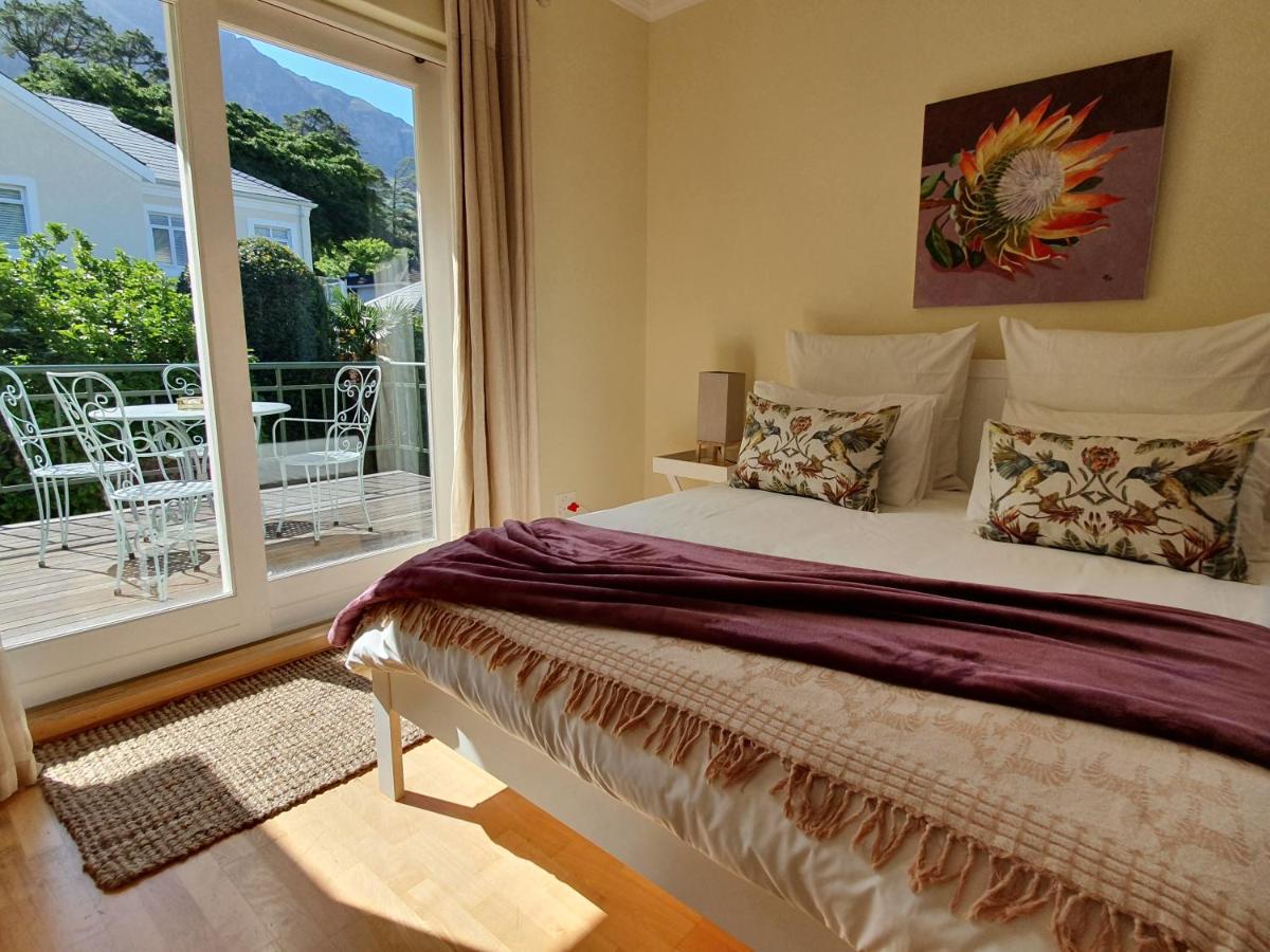 On Pinewood Guest House Кейптаун Екстериор снимка
