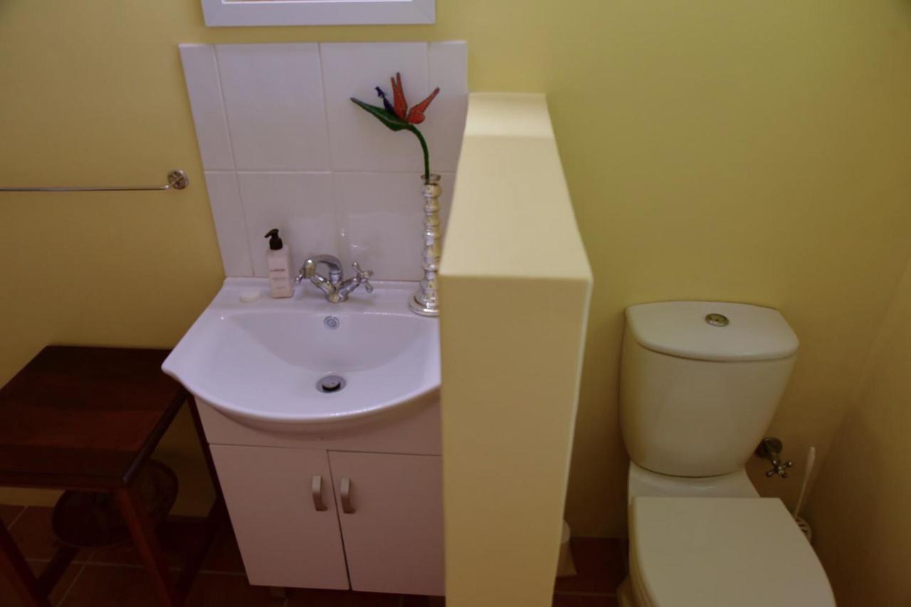On Pinewood Guest House Кейптаун Екстериор снимка