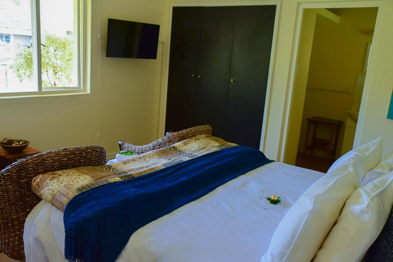 On Pinewood Guest House Кейптаун Екстериор снимка