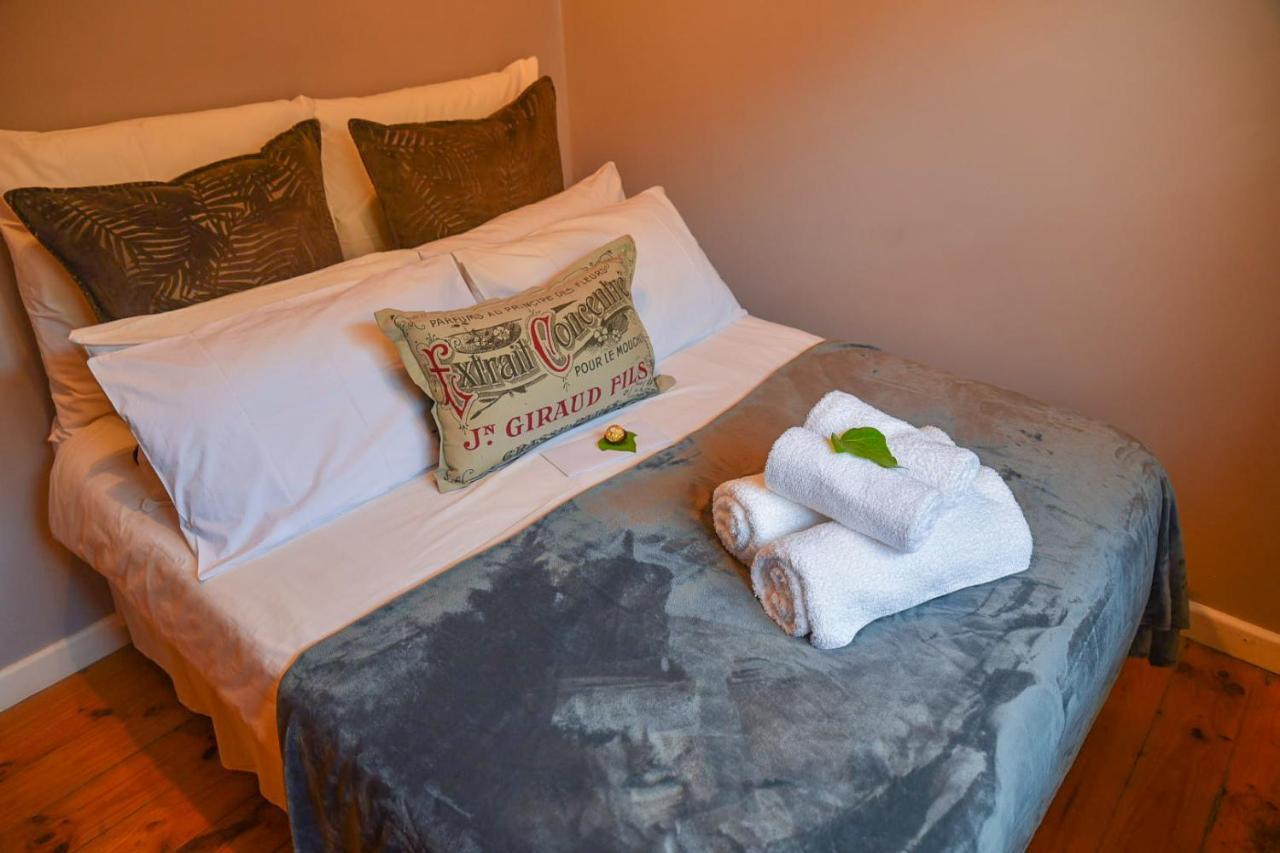 On Pinewood Guest House Кейптаун Екстериор снимка